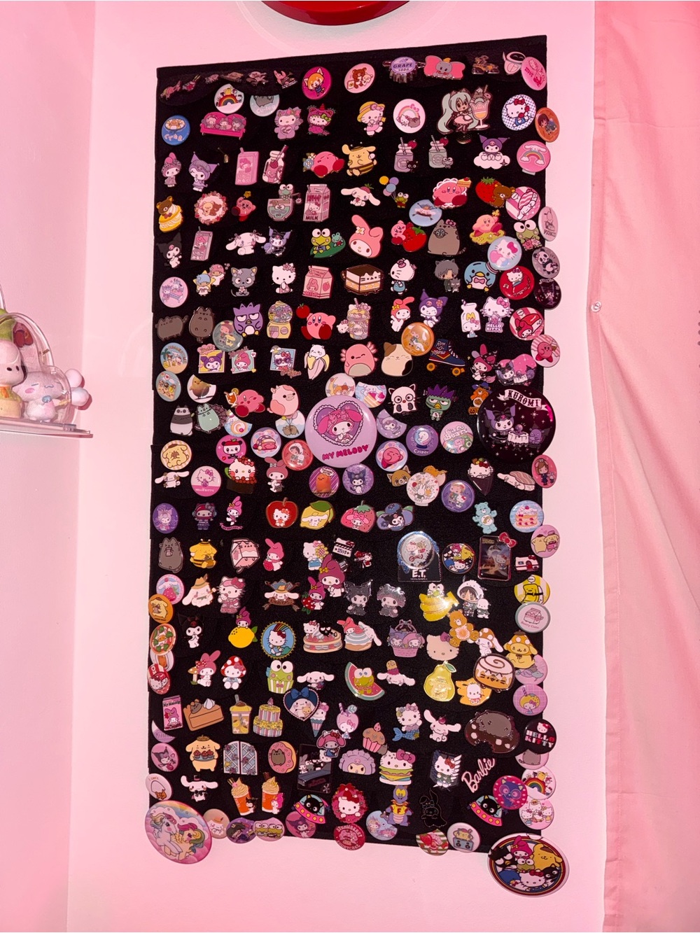 Pins assortment